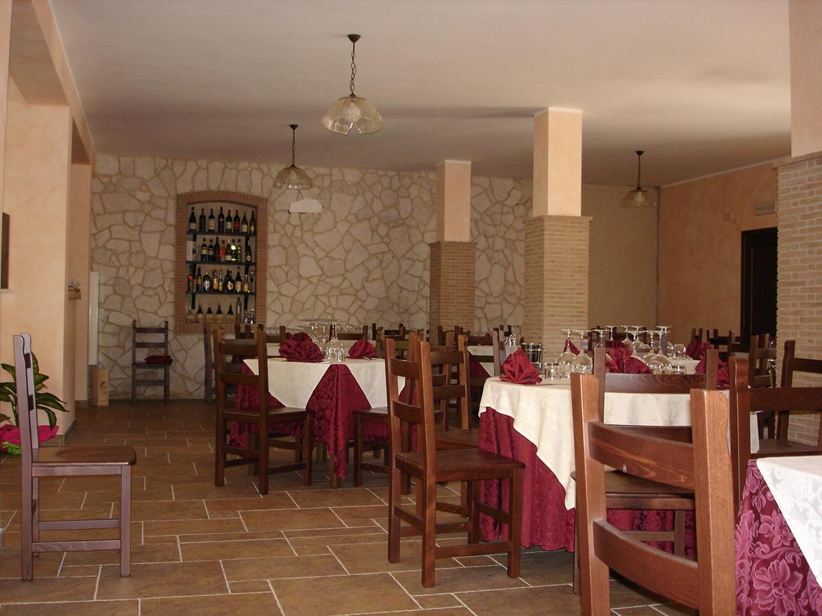 Agriturismo Casale Sera Fontana Liri Exterior foto